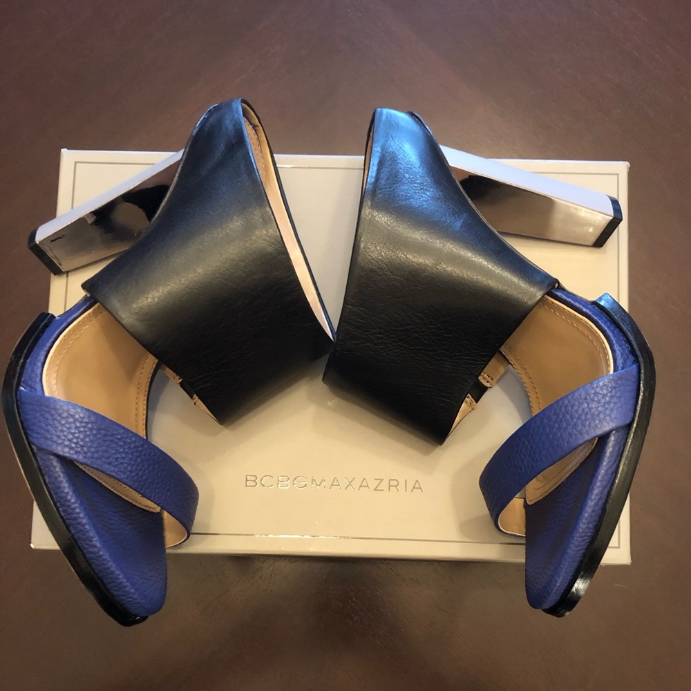 ❌SOLD❌ NIB! BCBGMaxAzria Leather Sandals - Picture 2 of 8